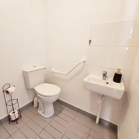 Appartamento Le Coeur D'angouleme, Calme Et Spacieux Angoulême