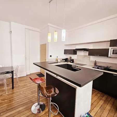 Appartamento Le Coeur D'angouleme, Calme Et Spacieux