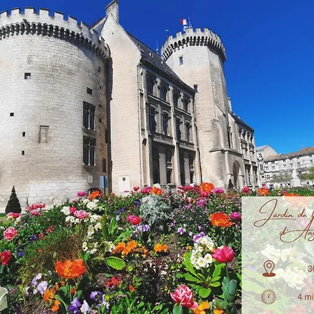 Apartamento Le Coeur D'angouleme, Calme Et Spacieux *