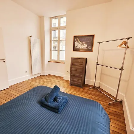 Apartamento Le Coeur D'angouleme, Calme Et Spacieux Angulema