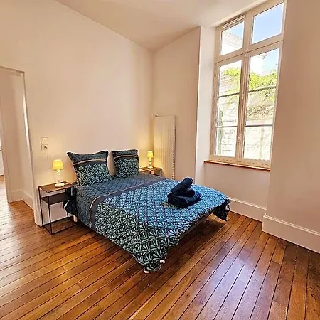 Apartamento Le Coeur D'angouleme, Calme Et Spacieux *