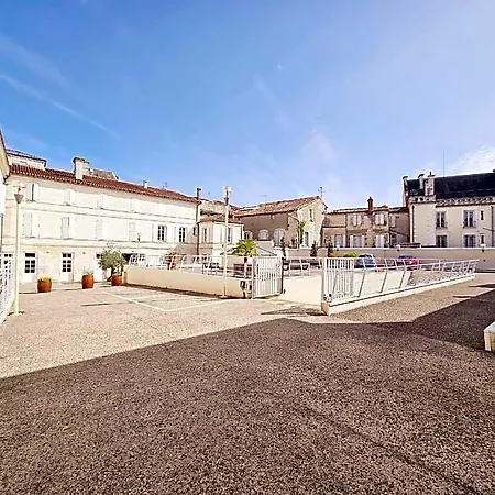 Le Coeur D'angouleme, Calme Et Spacieux *